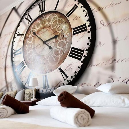 Apartament City, Clock Krosno Bagian luar foto