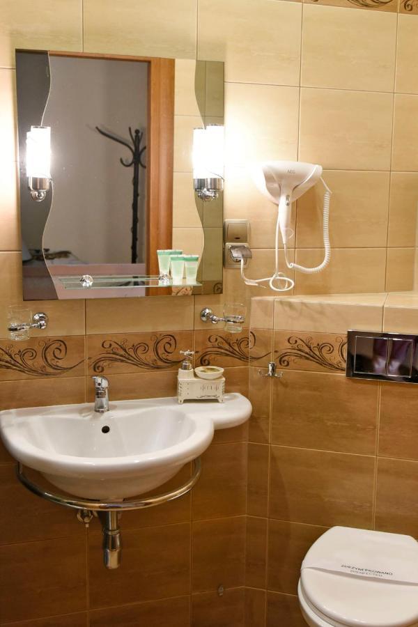 Apartament City, Clock Krosno Bagian luar foto