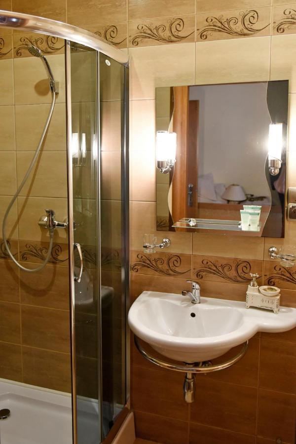 Apartament City, Clock Krosno Bagian luar foto