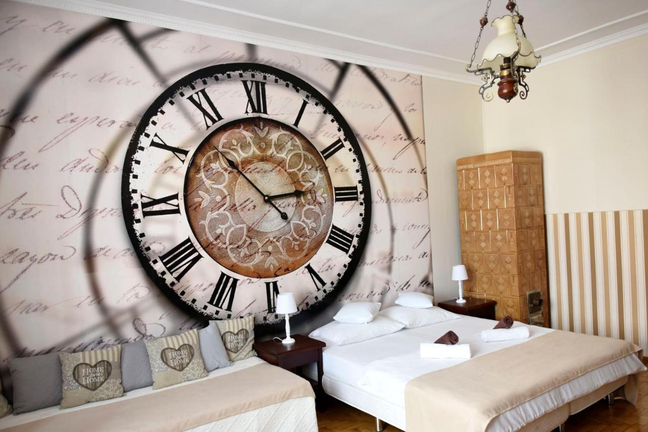 Apartament City, Clock Krosno Bagian luar foto