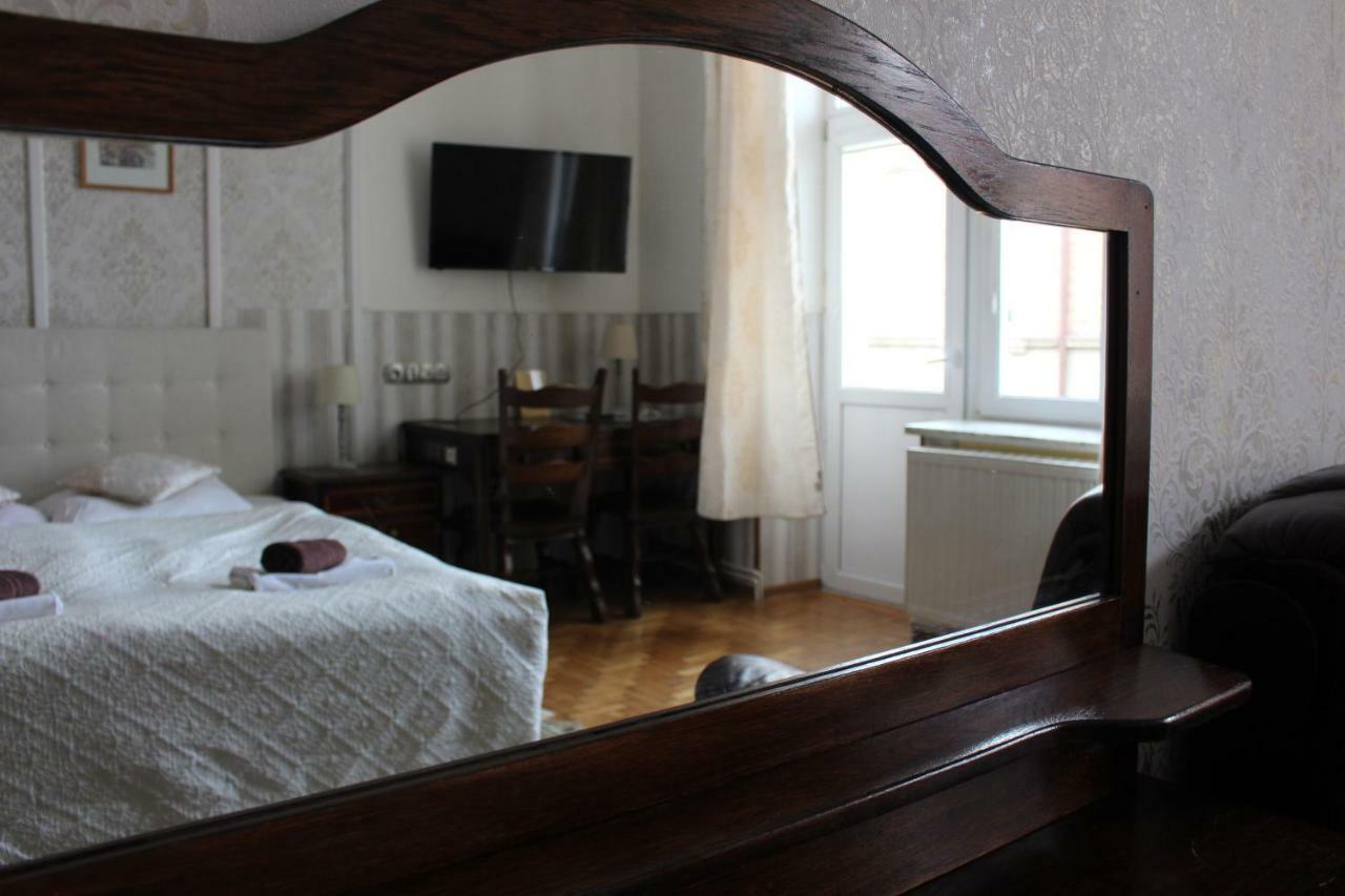 Apartament City, Clock Krosno Bagian luar foto