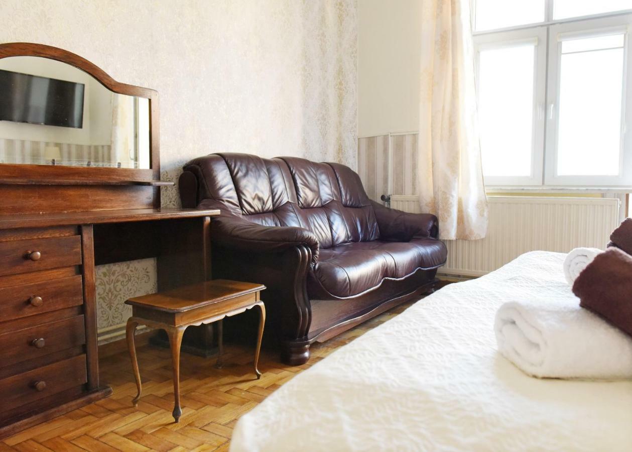 Apartament City, Clock Krosno Bagian luar foto