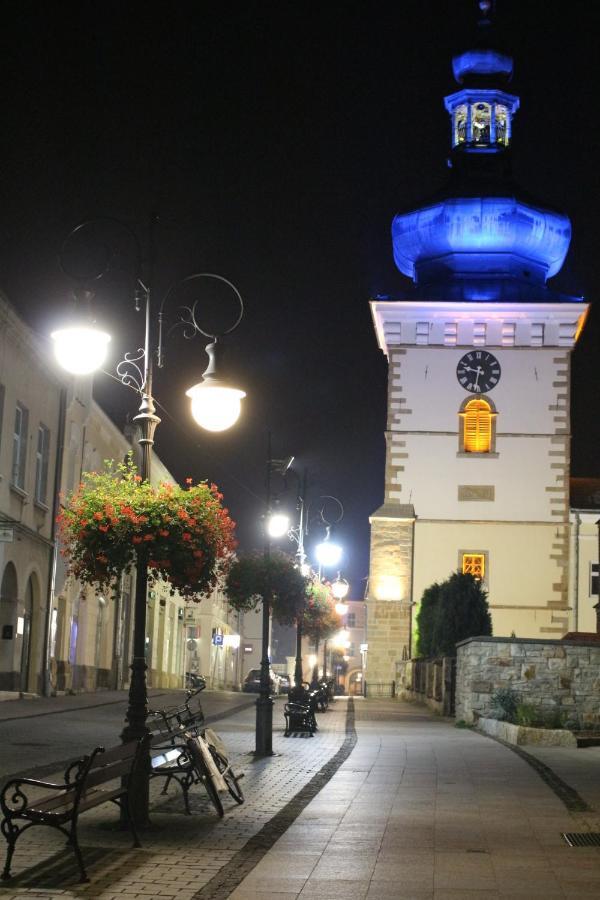 Apartament City, Clock Krosno Bagian luar foto